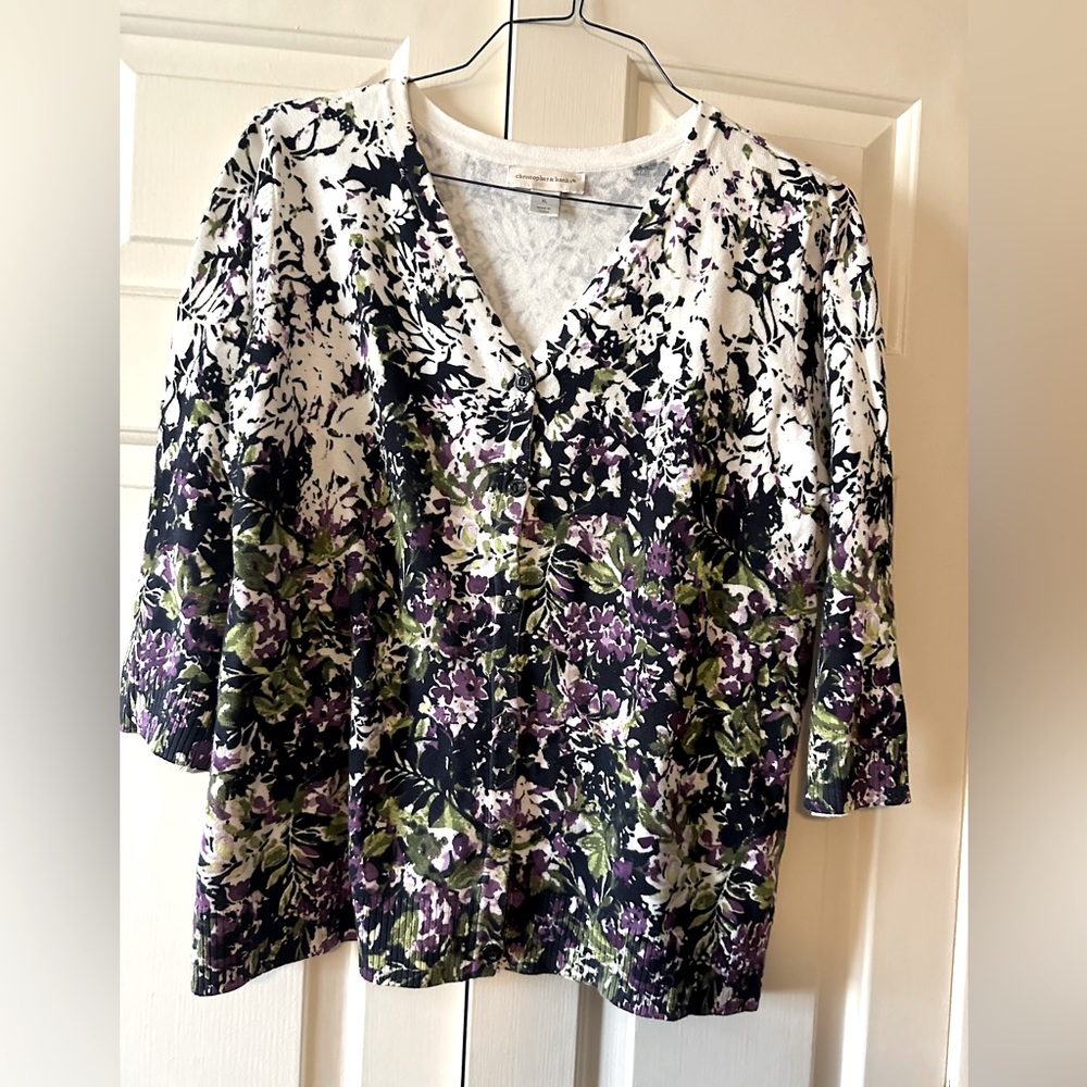 Christopher & Banks ladies button up lightweight sweater
Size XL
Like New